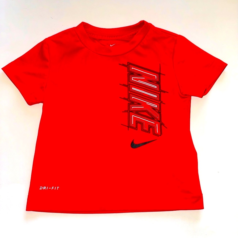 🙂/$20 Nike Shirt 2T